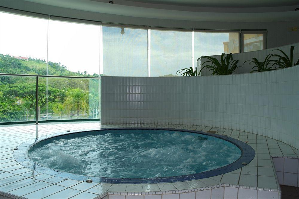 Grand Palace Hotel Miri Esterno foto